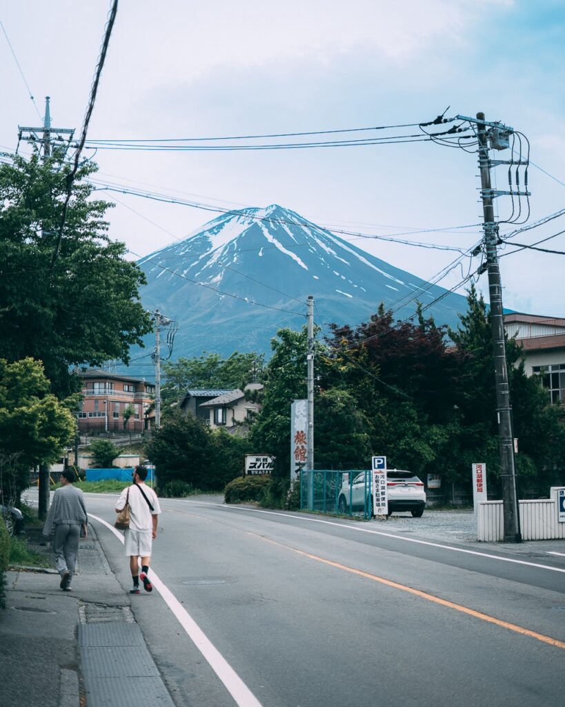 roadtrip door Japan – reizen in Japan – Japans landschap – natuur in Japan – cultuur in Japan – traditionele Japanse architectuur – Japanse tempel – streetfood in Japan – Japanse bergen – reizen met de auto in Japan – lokale ervaringen Japan – authentiek Japan – verborgen plekken Japan – Japanse stad – landelijke Japan – Japan in de herfst – Japan in de lente – avontuurlijke reis Japan – uitzicht in Japan – Japan Nomads reis